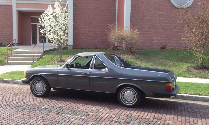 Illustration for article titled The Most Beautiful 1979 Mercedes Is Half El Camino